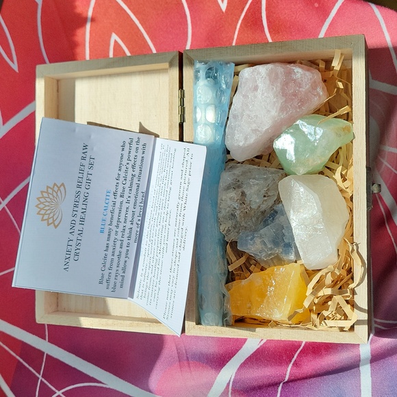 Other - 💎 Brand new Crystal Healing Gift Set